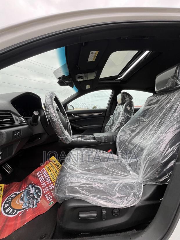 Honda Accord Touring 2.0T 2021 White