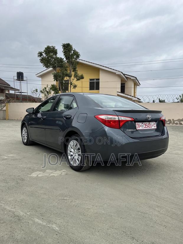 Toyota Corolla LE 4dr Sedan (1.8L 4cyl CVT) 2014 Gray