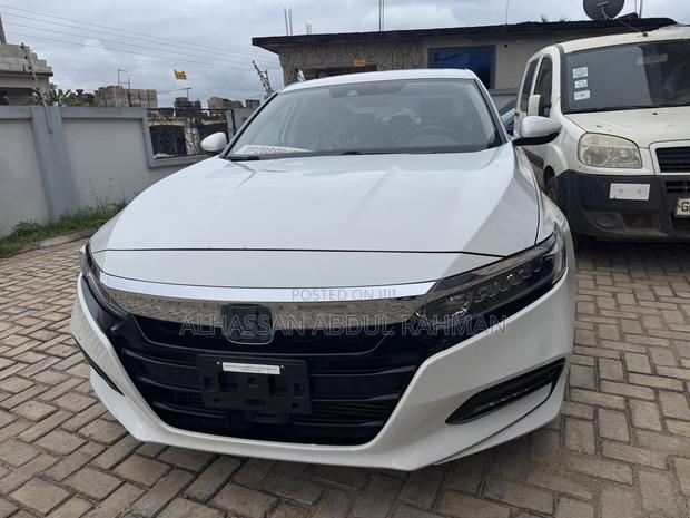 Honda Accord Touring 2018 White