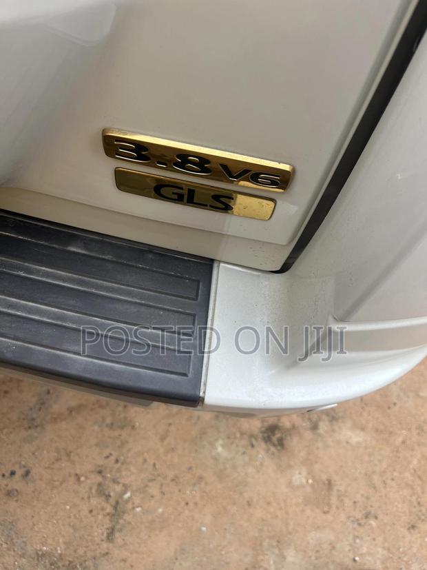 Mitsubishi Pajero V80 3.8 V6 GLS 2019 Silver