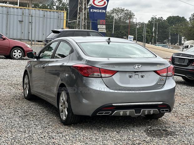 Hyundai Elantra Limited 4dr Sedan (1.8L 4cyl 6A) 2014 Gray