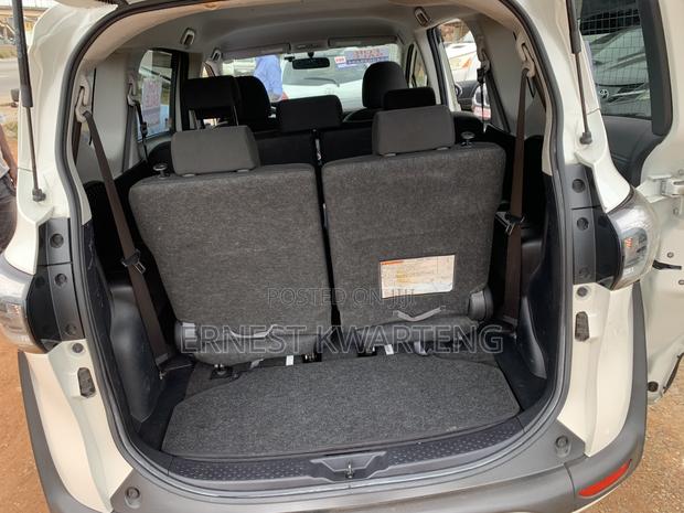 Toyota Sienta 2017 Gray