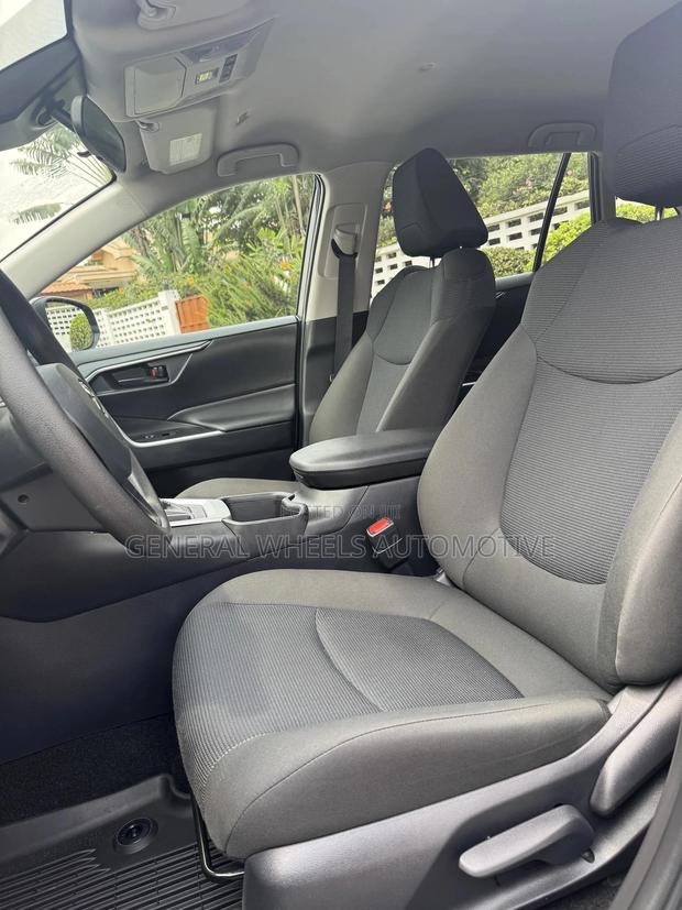 Toyota RAV4 LE 2025 Gray