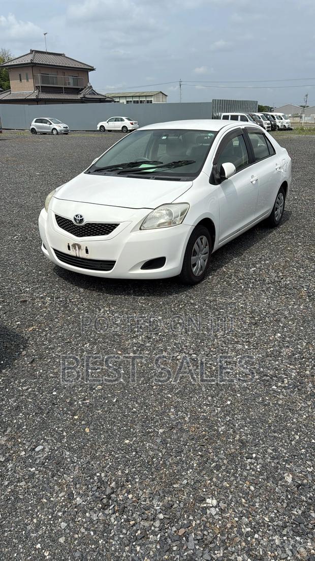 Toyota Belta 2010 White