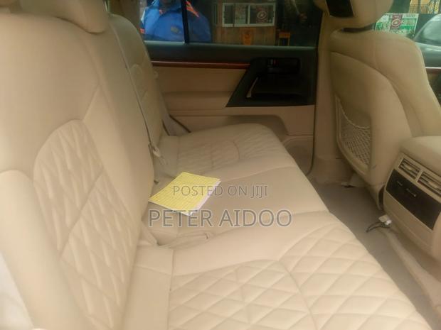 Toyota Land Cruiser 2015 White