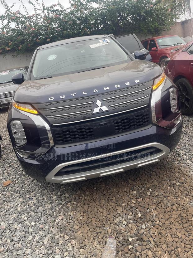 Mitsubishi Outlander 2018 Blue