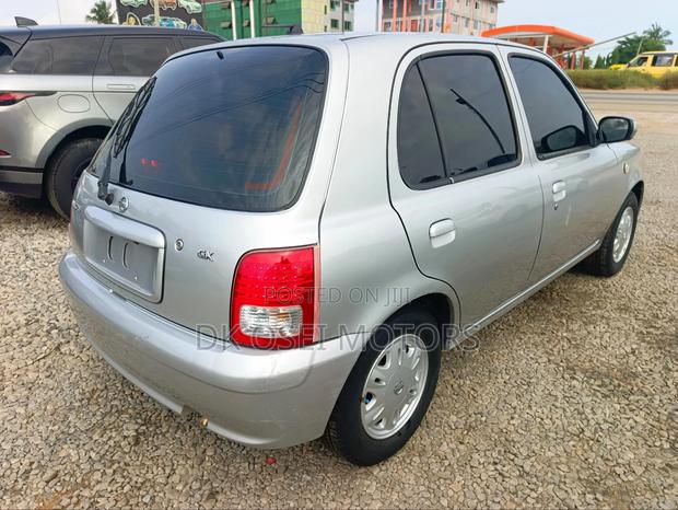 Nissan March 1.5 FWD 2006 Silver