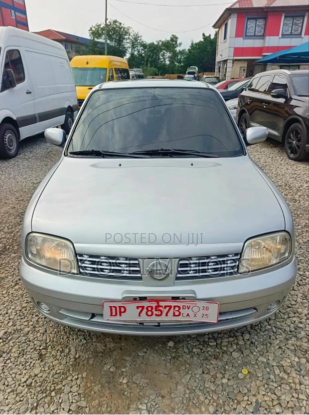 Nissan March 1.5 FWD 2006 Silver