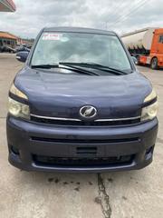 Toyota Voxy X 2WD 8-Seater 2014 Gray for sale