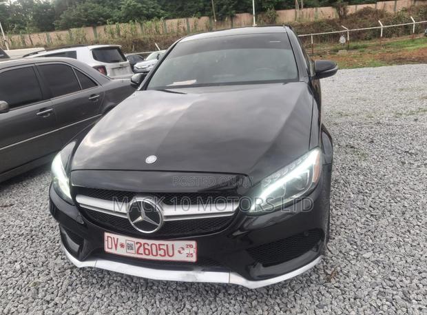 Mercedes-Benz C300 2016 Black