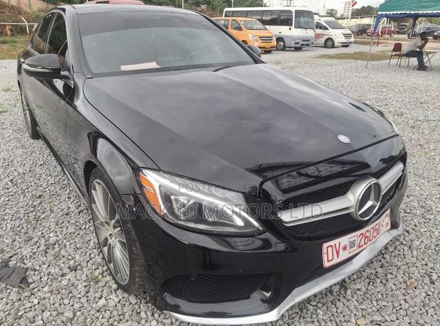 Mercedes-Benz C300 2016 Black