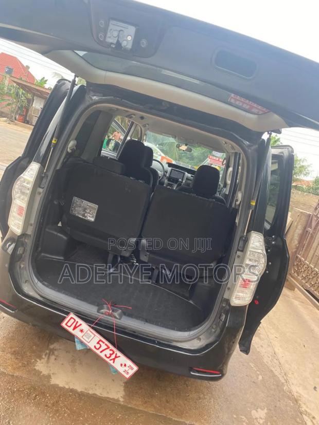 Toyota Voxy 2012 Black