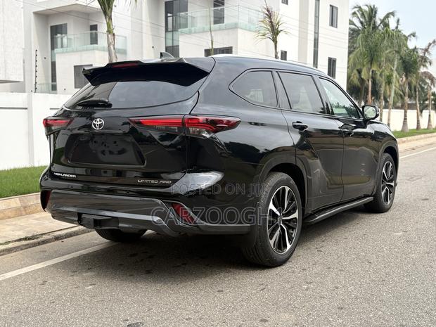 Toyota Highlander Limited AWD 2024 Black