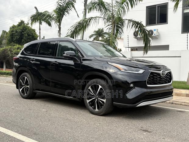 Toyota Highlander Limited AWD 2024 Black