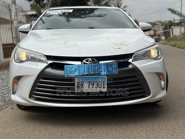 Toyota Camry 2016 White