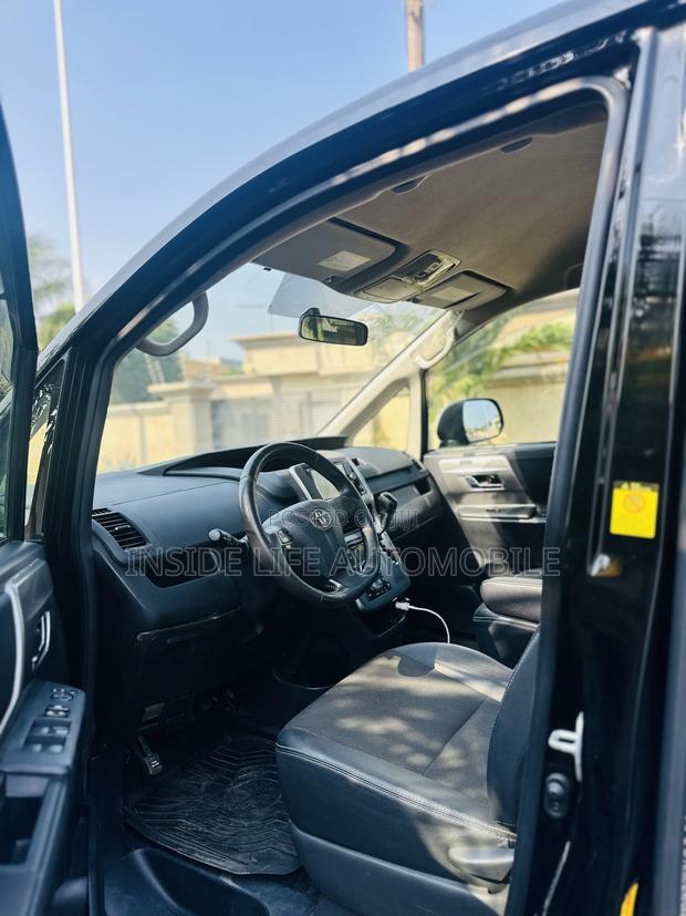 Toyota Voxy 2013 Black