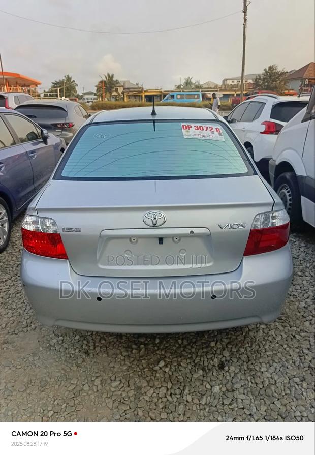 Toyota Vios 2010 Silver