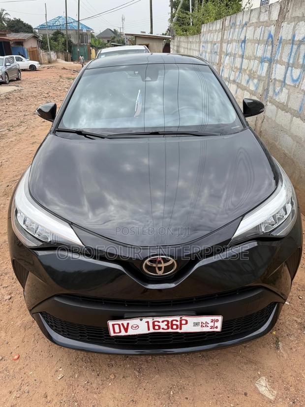 Toyota C-HR XLE 2021 Black