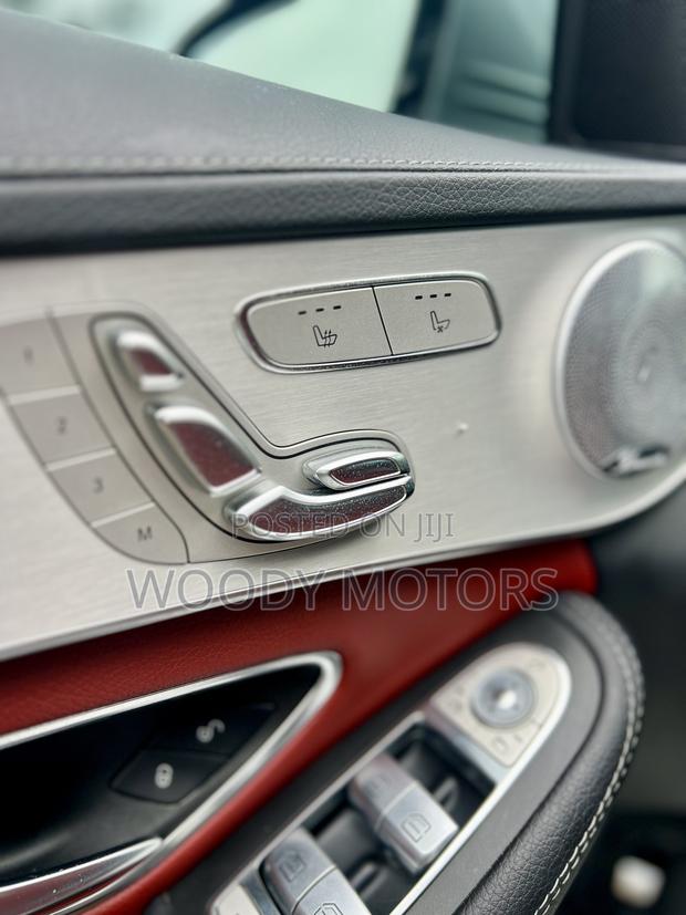 Mercedes-Benz C300 Sport 4dr AWD 4Matic Sedan (2.0L 4cyl 7A) 2015