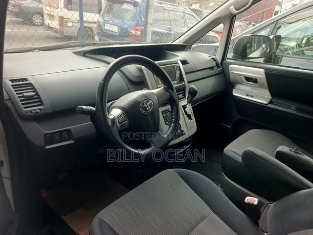 Toyota Voxy 2013 White