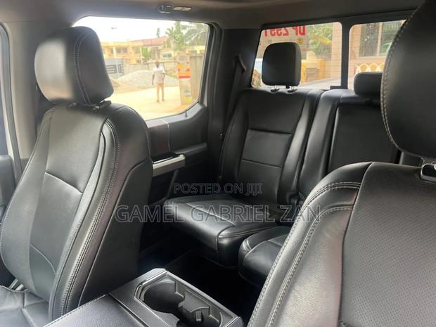 Ford F-150 Lariat 4x4 SuperCrew Cab Styleside 5.5 ft. box 145 in. WB