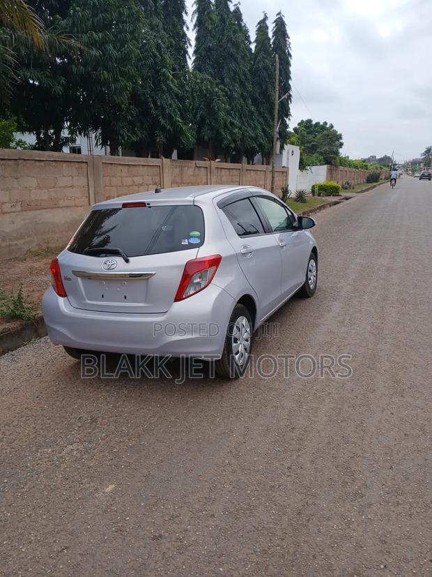 Toyota Vitz 1.3 FWD 3dr 2013 Silver