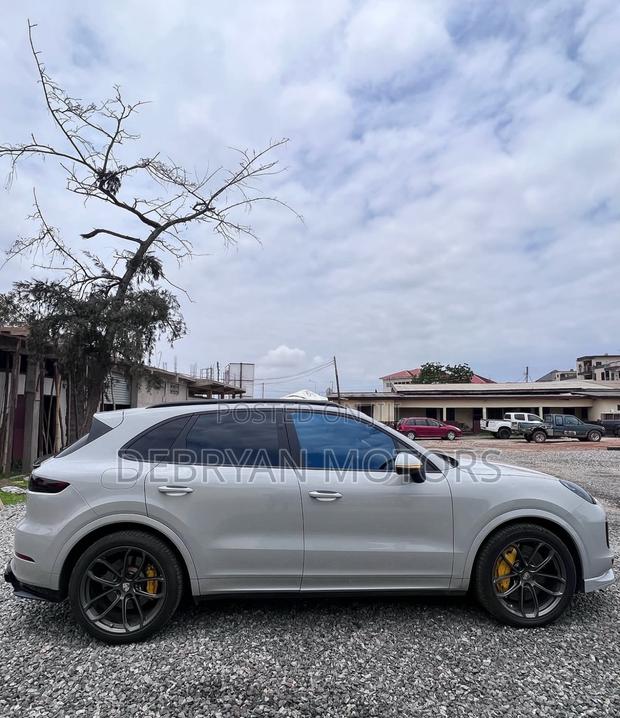 Porsche Cayenne 2020 Gray