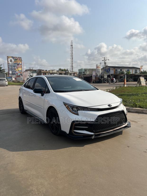 Toyota Corolla 2023 White