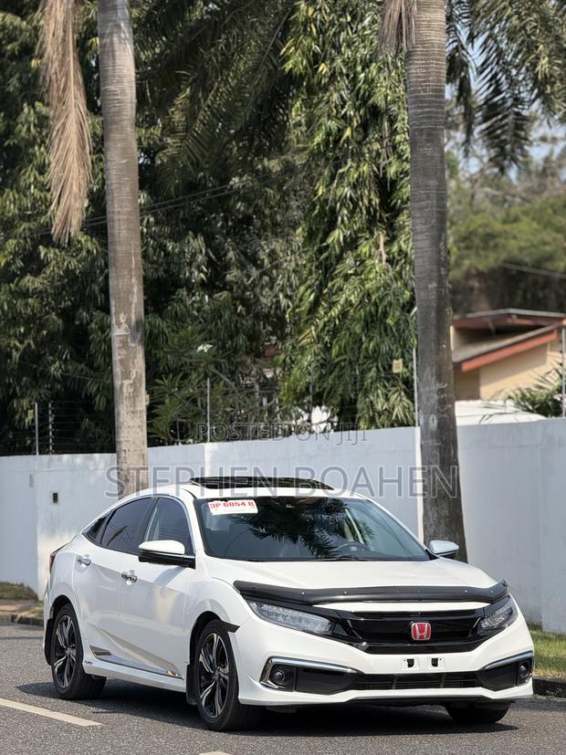 Honda Civic Touring 4dr Sedan (1.5L 4cyl) 2016 White