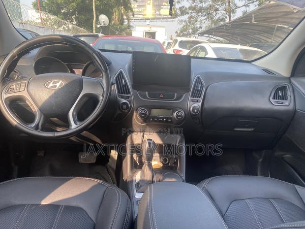 Hyundai Tucson SE AWD 2014 Black