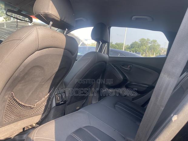 Hyundai Tucson SE AWD 2014 Black
