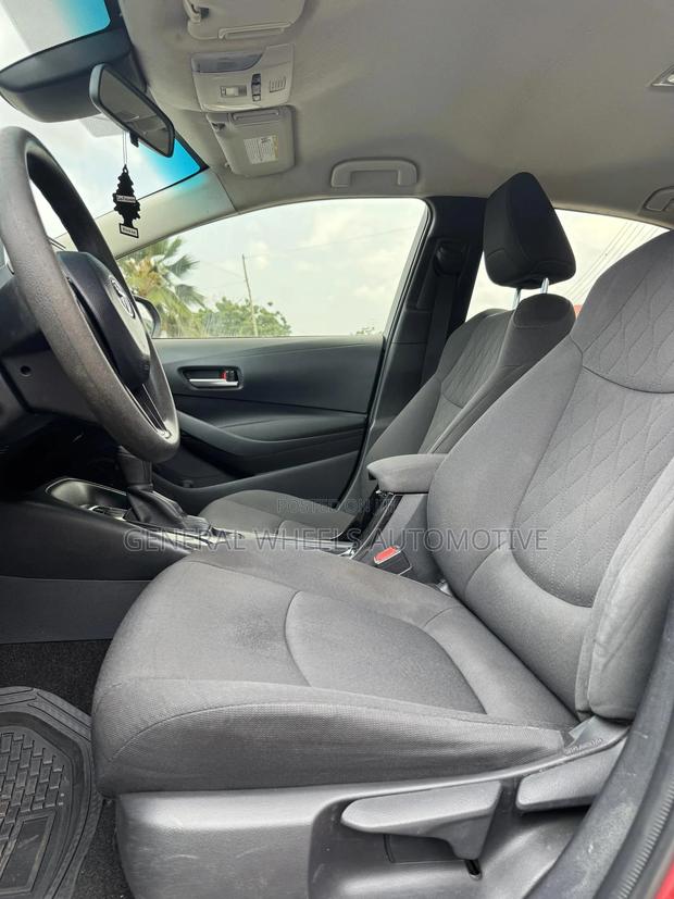 Toyota Corolla LE 2020 Red