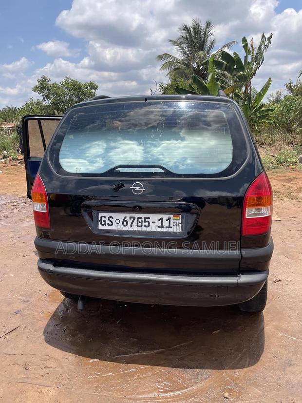 Opel Zafira 2003 Black
