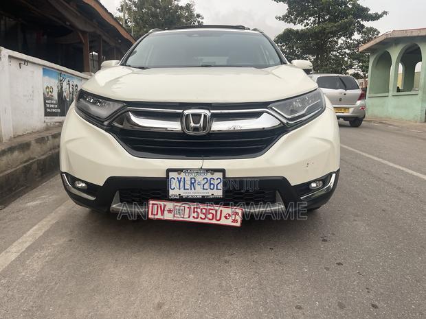 Honda CR-V Touring AWD 2018 White