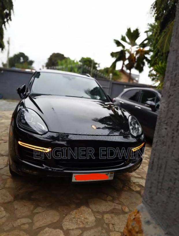 Porsche Cayenne Turbo AWD 2016 Black