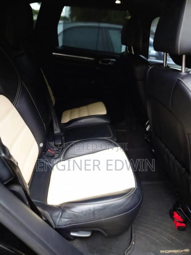 Porsche Cayenne Turbo AWD 2016 Black