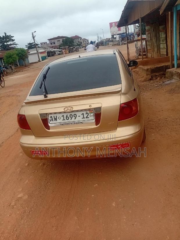 Hyundai Elantra 2.0 GLS Automatic 2006 Gold