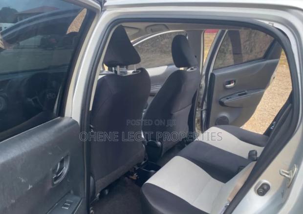 Toyota Yaris 2012 Silver
