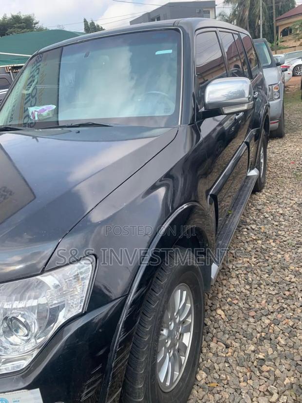 Mitsubishi Pajero 2015 Black