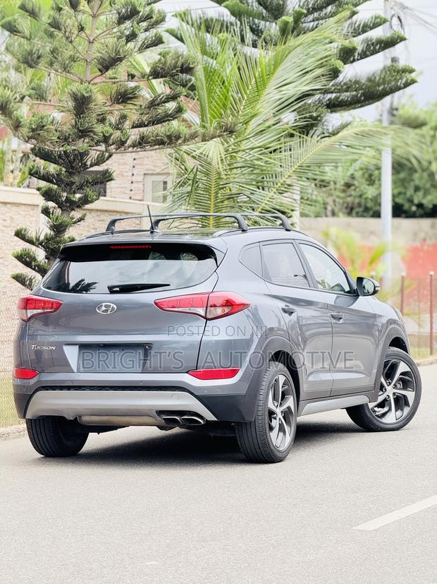 Hyundai Tucson Limited AWD 2018 Gray