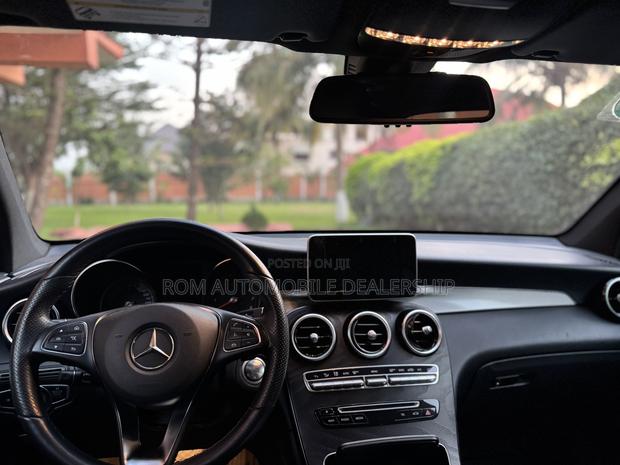 Mercedes-Benz GLC-Class 2019 Gold