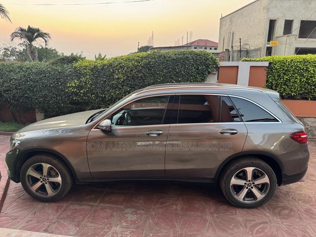 Mercedes-Benz GLC-Class 2019 Gold