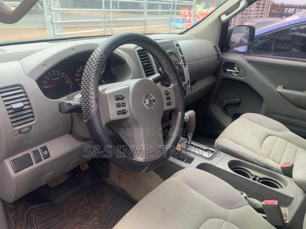 Nissan Frontier 2015 Blue