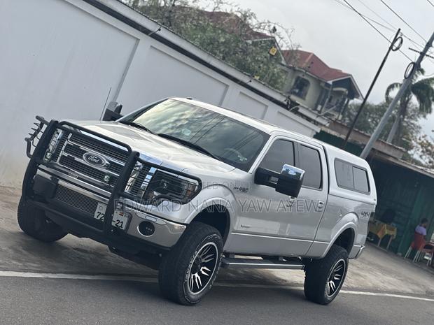 Ford F-150 Lariat 2011 Silver