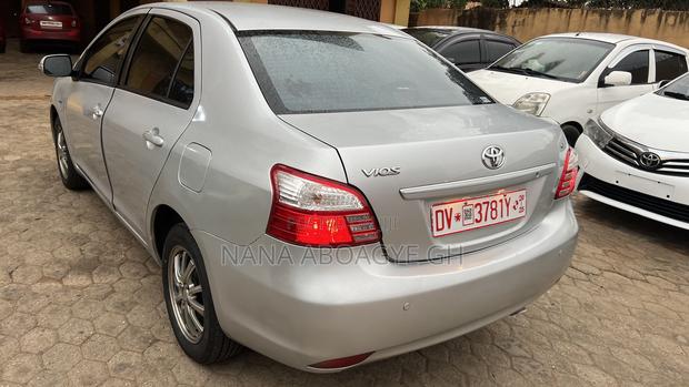 Toyota Vios 2011 Silver