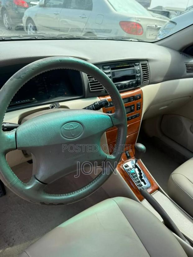 Toyota Corolla Altis 2010 Gray