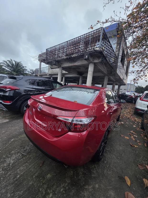 Toyota Corolla S 4dr Sedan (1.8L 4cyl CVT) 2016 Red