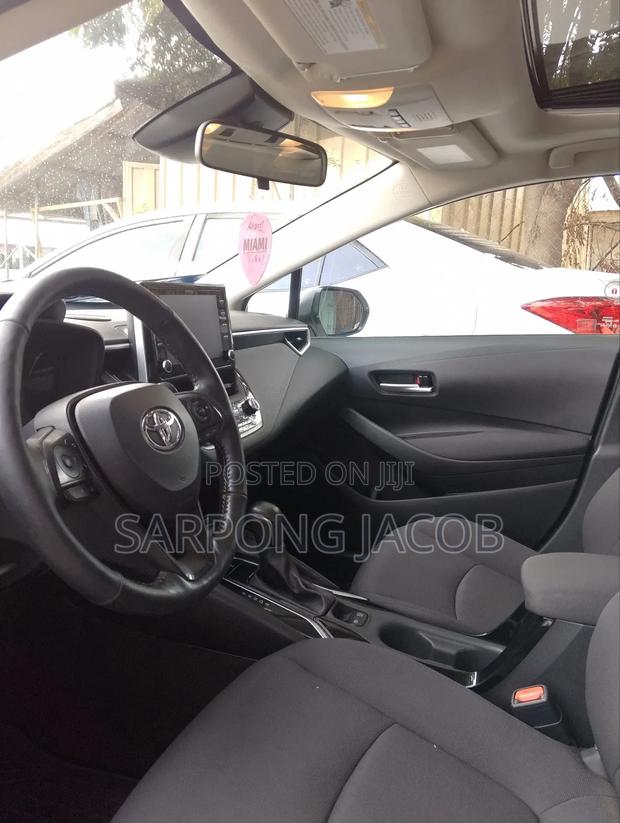 Toyota Corolla LE 2020 White