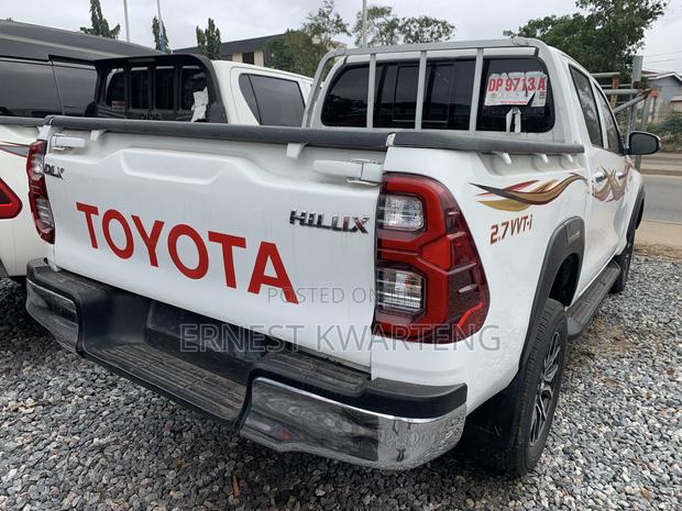 Toyota Hilux Revo Double Cab Petrol 2.7 RWD 2022 White