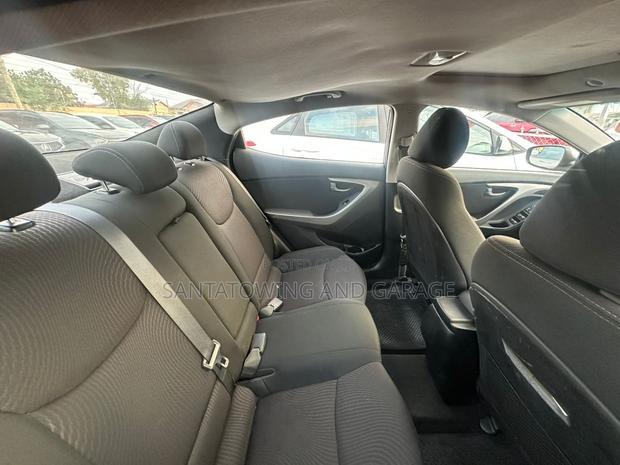 Hyundai Elantra 2016 Gray